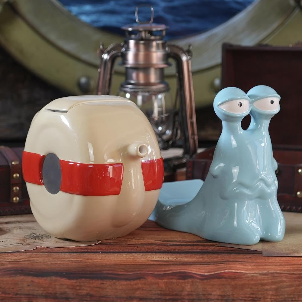 ONE PIECE-Inspired Transponder Snail Teapot: An Elegance of the Grand Line