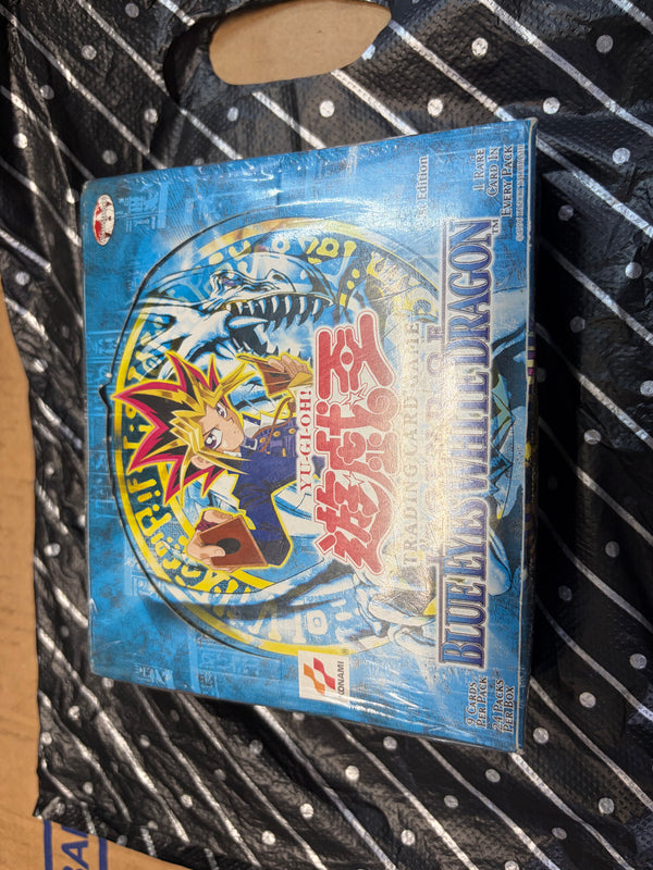 Yu-Gi-Oh! Legend of Blue Eyes White Dragon — 2002 Asian English 1st Edition Booster Box 24 Packs trendygifthk
