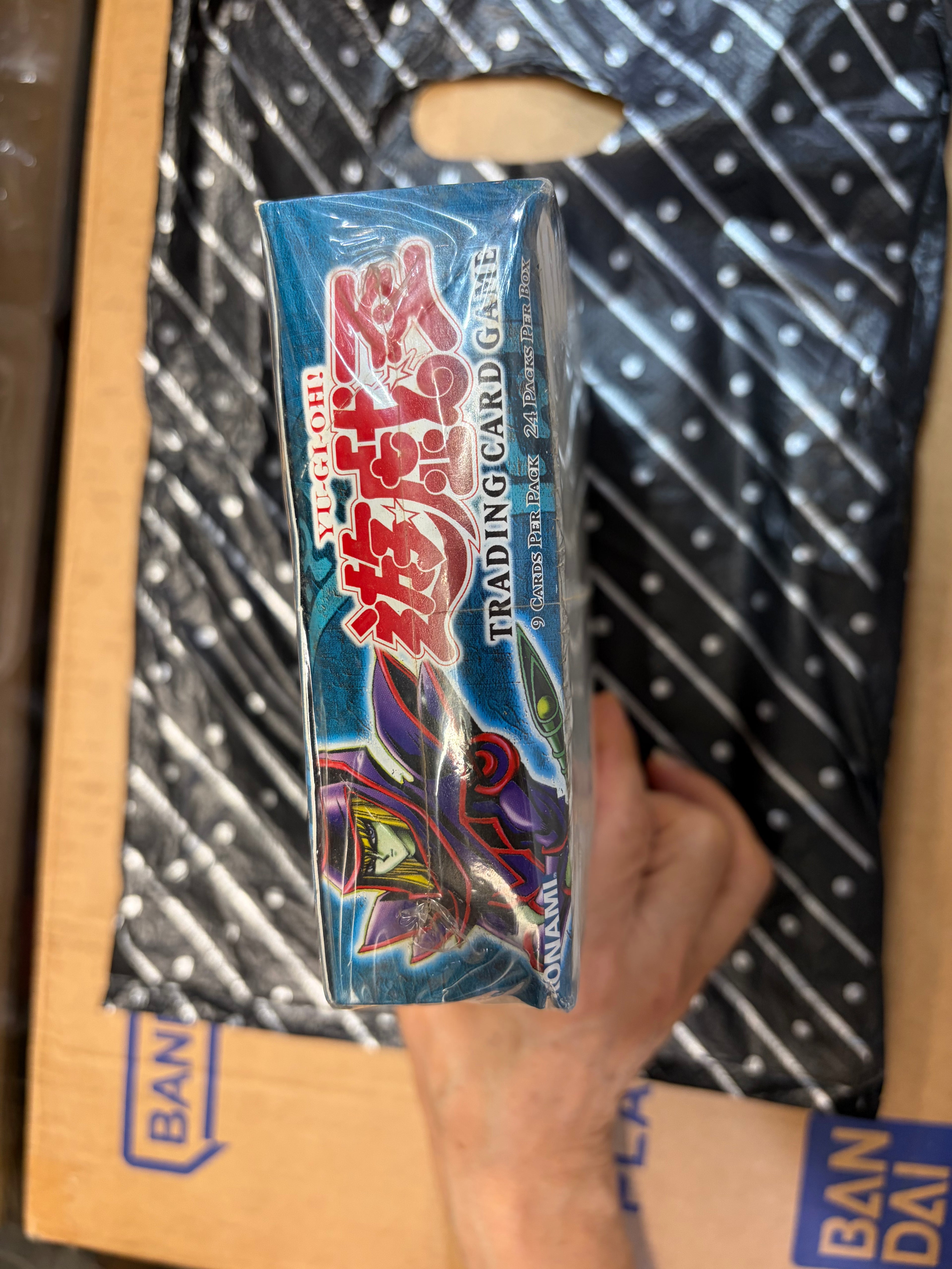 Yu-Gi-Oh! Legend of Blue Eyes White Dragon — 2002 Asian English 1st Edition Booster Box 24 Packs trendygifthk