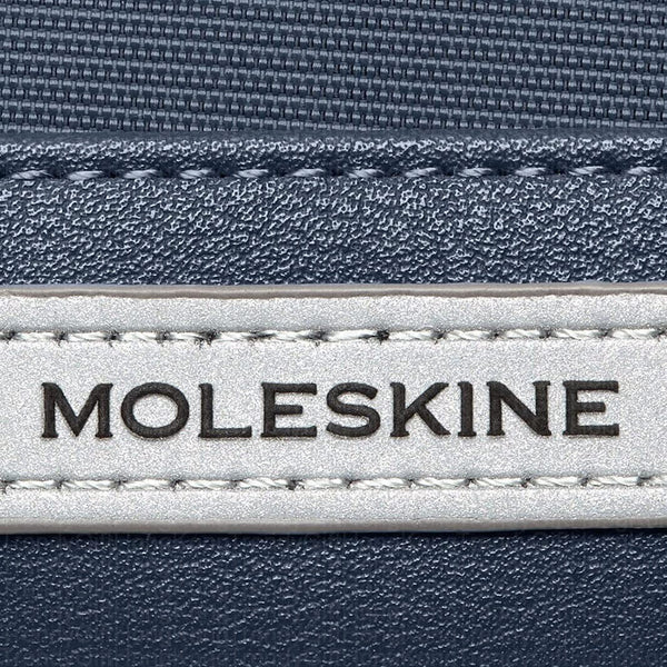 Moleskine Metro 捲頂背囊，30 公升，適用 15 吋手提電腦